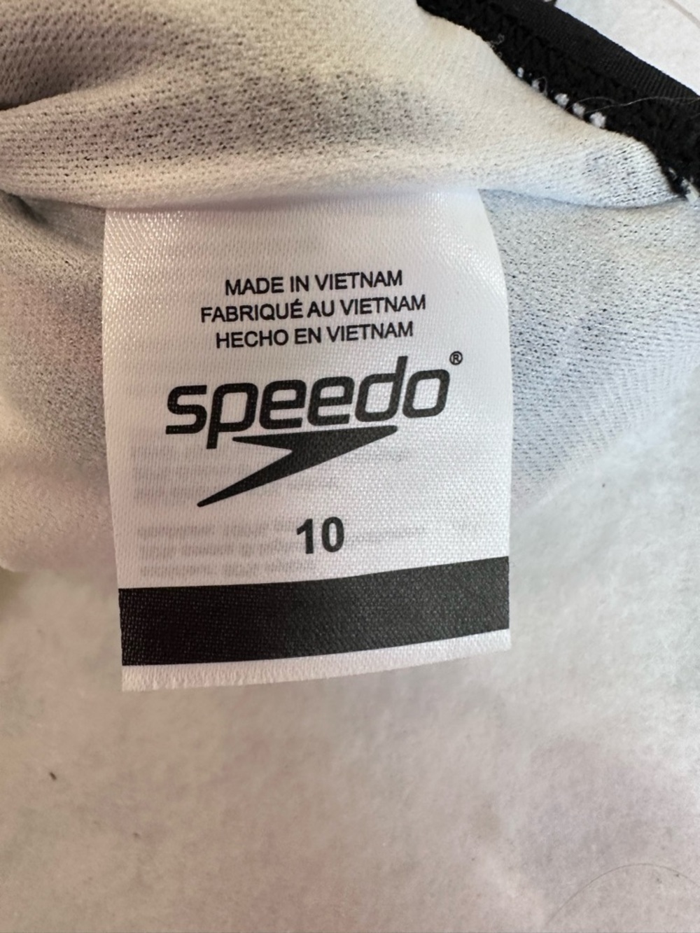 Girl’s Speedo Swimsuit - Picture 9 of 10